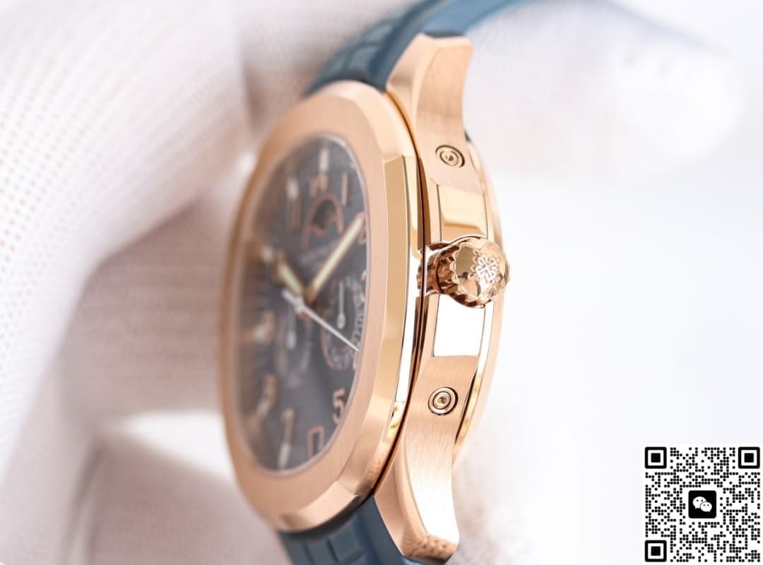 Patek Philippe Aquanaut 5261R-001 Lunar Phase