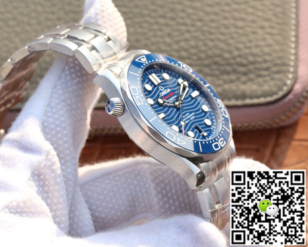 Omega Seamaster Diver 300M 210.30.42.20.03.001 VS Factory Blue Bezel