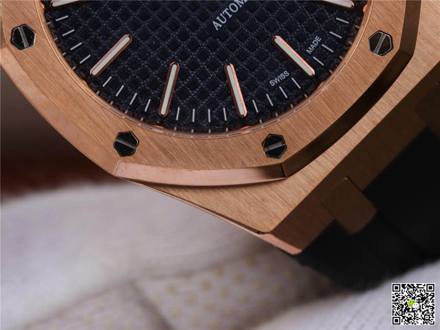 Audemars Piguet Royal Oak 15400 Blue Dial