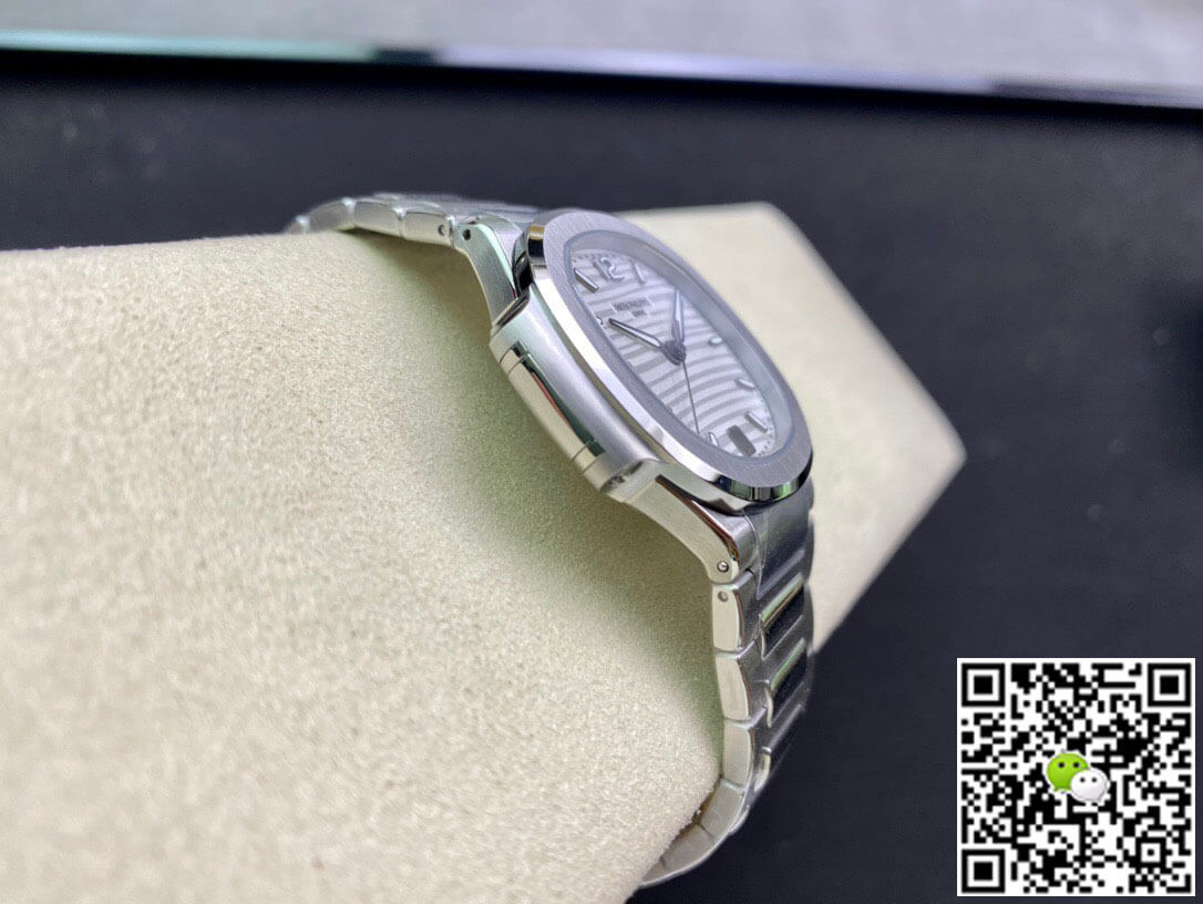 Patek Philippe Nautilus Ladies 7118/1A-010 3K Factory Silver Dial