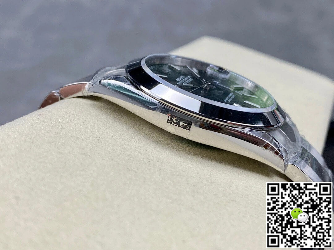 Rolex Datejust M126300-0019 41MM VS Factory Green Dial