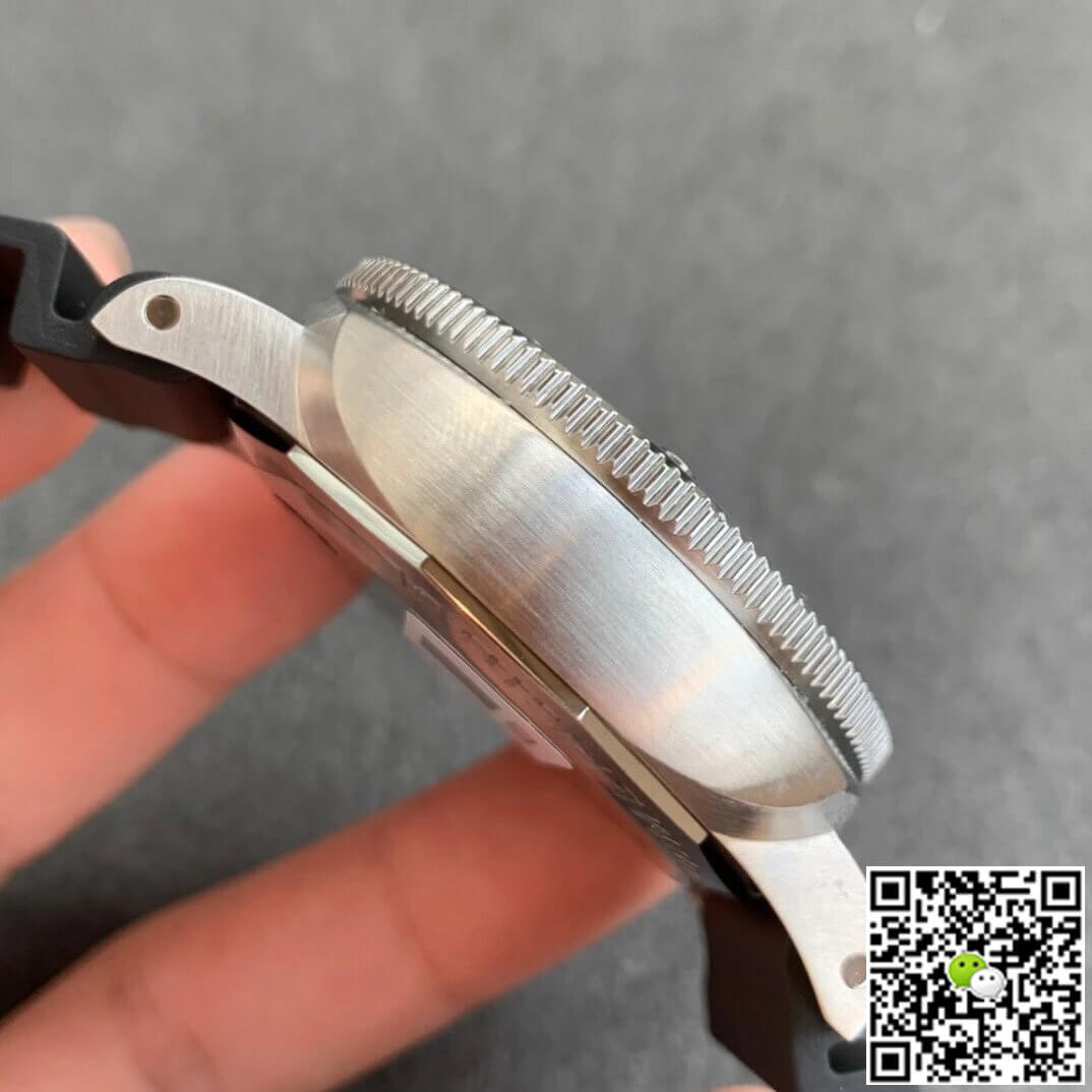 Panerai Submersible PAM01209 VS Factory Blue Bezel