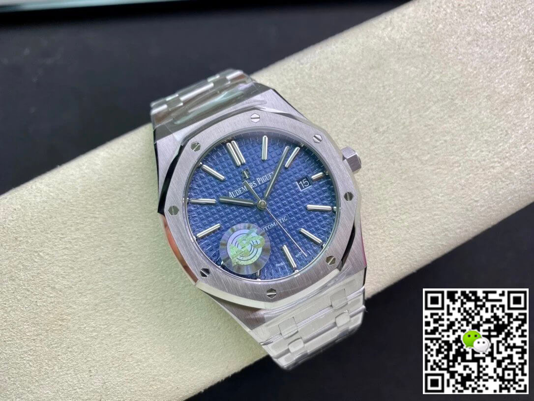 Audemars Piguet Royal Oak 15400ST.OO.1220ST.03 APS Factory Blue Dial