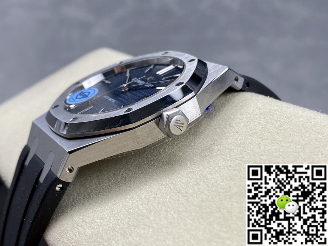 Audemars Piguet Royal Oak 15400 APS Factory Blue Dial Rubber Strap