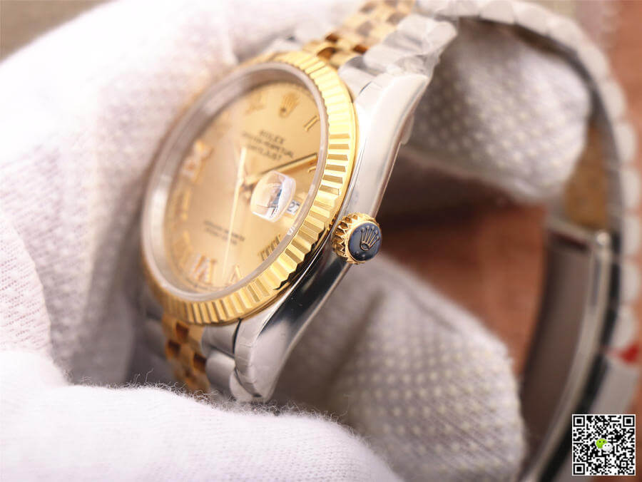 Rolex Datejust 126233 EW Factory Diamond Gold Dial