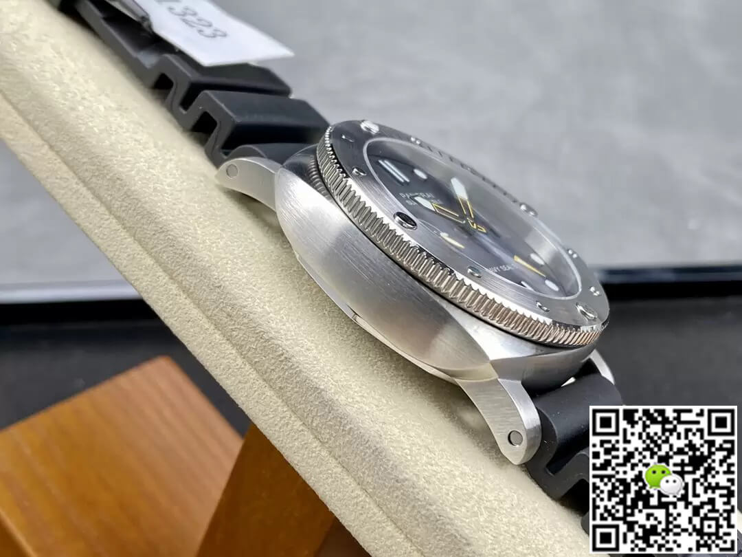 Panerai Submersible PAM1323 VS Factory Gray Dial