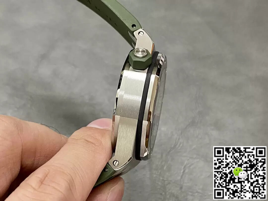 Audemars Piguet Royal Oak Offshore 15710ST.OO.A052CA.01 APS Factory Green Dial