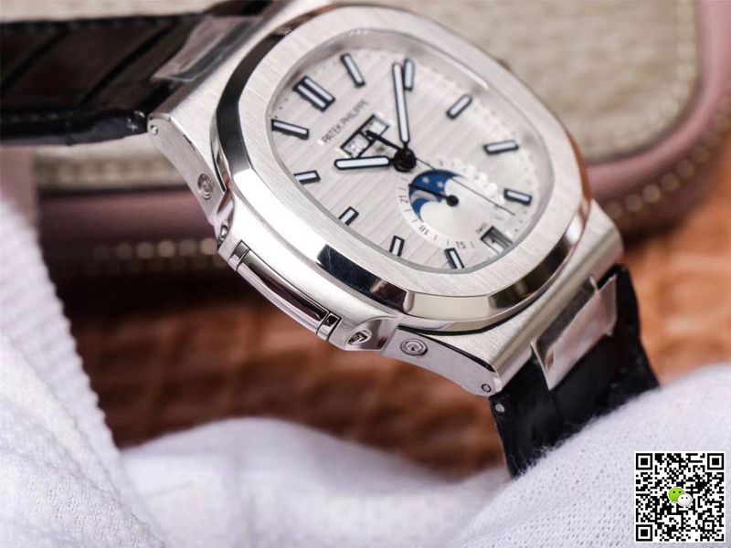 PF Factory Patek Philippe Nautilus 5726/1A-010 Moonphase Black Leather Strap