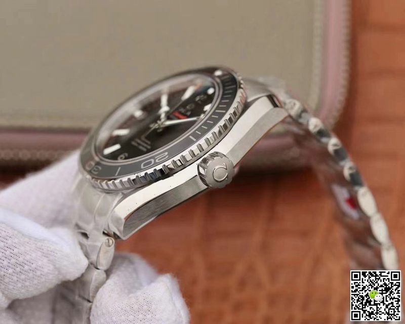Omega Seamaster 232.30.42.21.01.001 Planet Ocean 600M VS Factory Black Dial