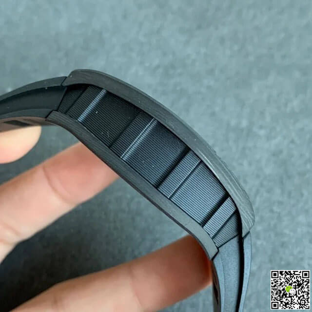 Richard Mille RM055 KV Factory V2 Carbon Fiber Black Rubber Strap