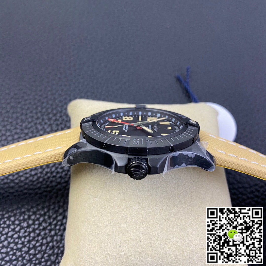 Breitling Avenger GMT 45 V32395101B1X1 GF Factory Black Dial