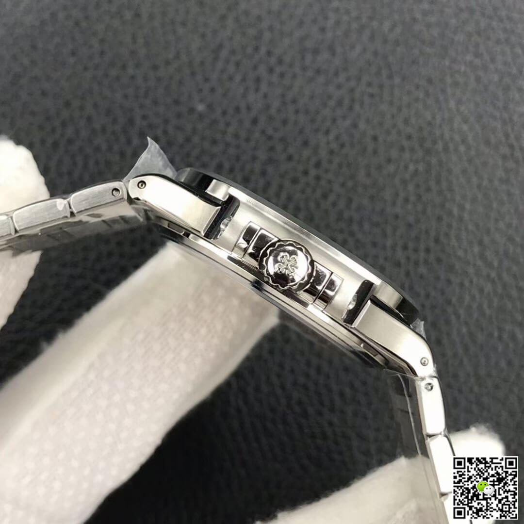 Patek Philippe Nautilus Ladies 7118/1A-011 3K Factory Grey Dial
