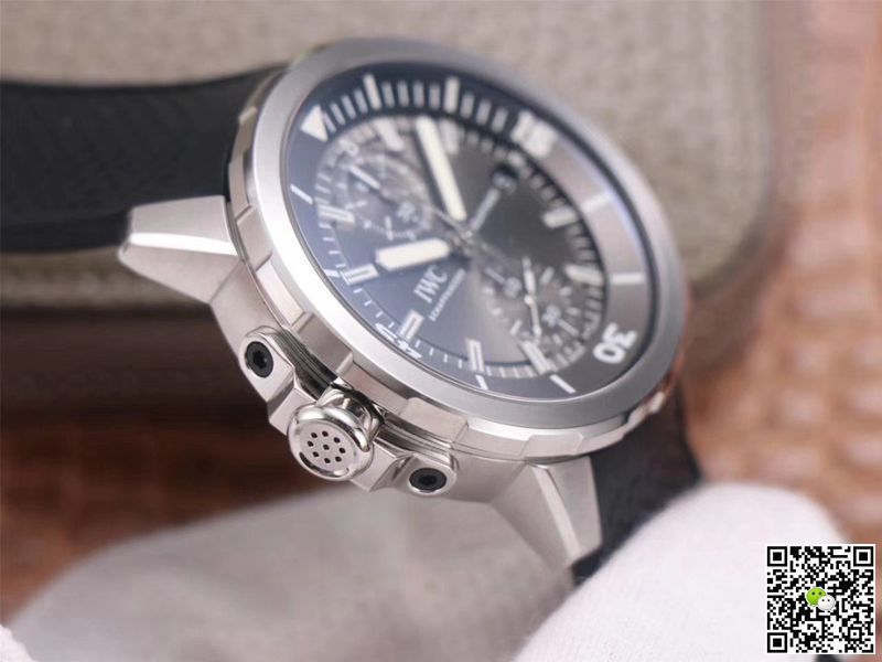 IWC Aquatimer IW379506 Shark Special Edition V6 Factory Gray Dial
