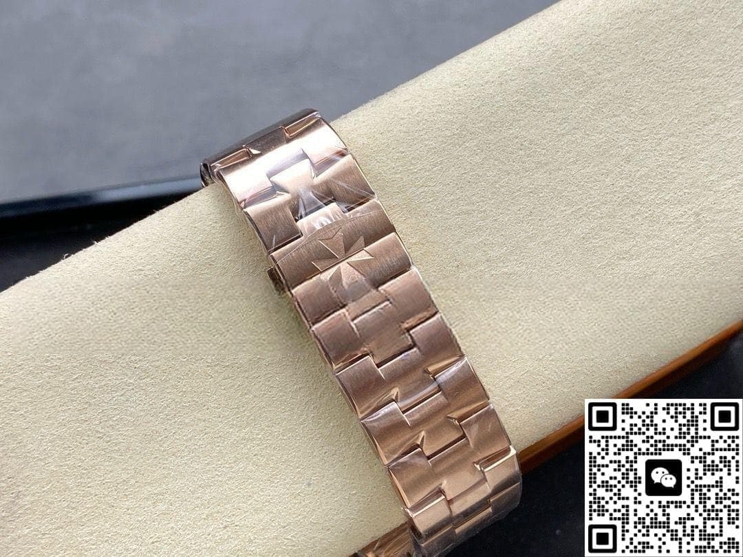 Vacheron Constantin Overseas 7920V-210R-B965 GR Factory Date Display