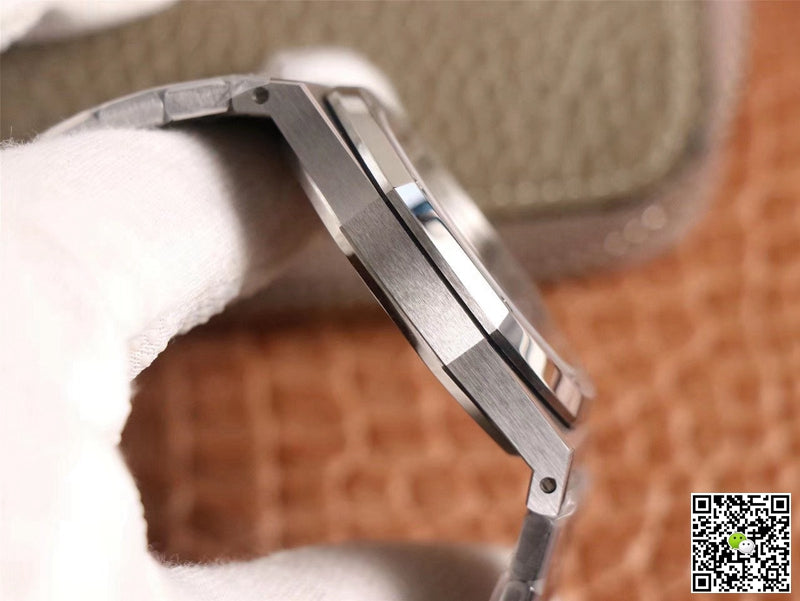 Audemars Piguet Royal Oak 15400ST.OO.1220ST.03 ZF Factory Blue Dial