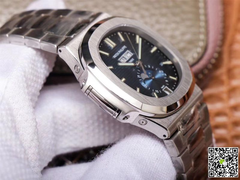 PF Factory Patek Philippe Nautilus 5726/1A-014 Moonphase Blue Gradient Black Dial