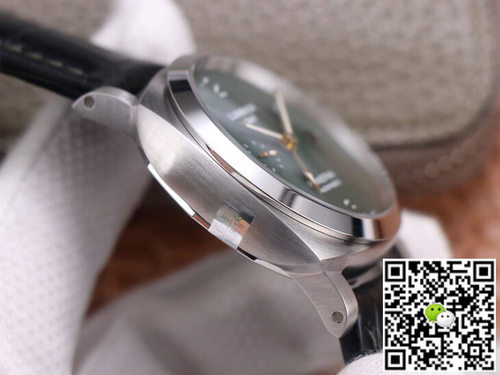Panerai Luminor PAM1056 VS Factory Green Dial