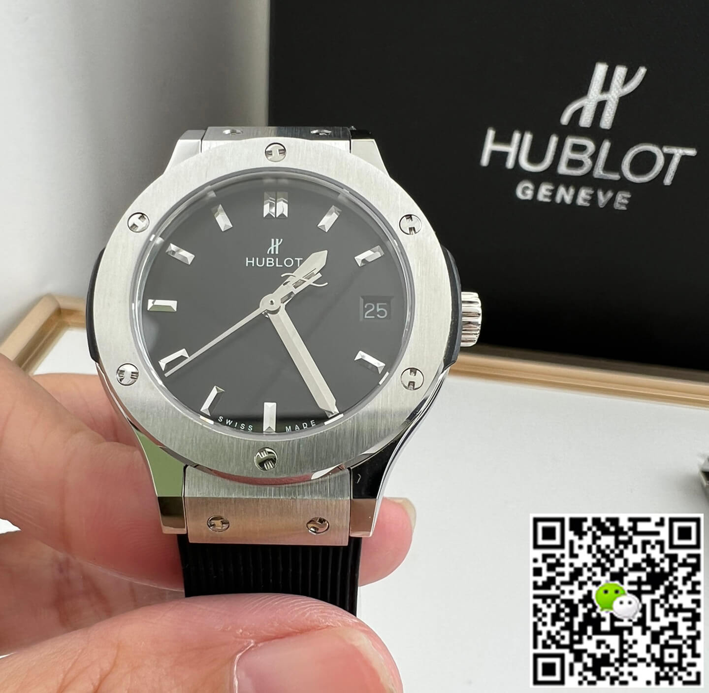 Hublot Classic Fusion 581.NX.1171.RX 33MM Quartz HB Factory Black Dial