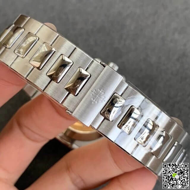 Patek Philippe Nautilus 5726/1A-010 Moonphase GR Factory Stainless Steel Strap