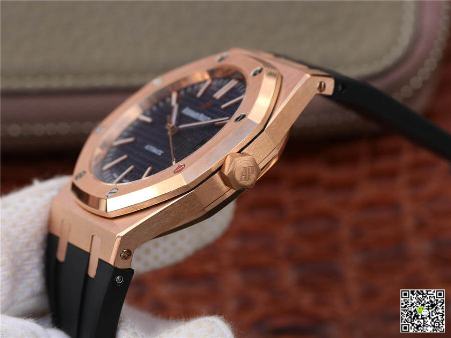 Audemars Piguet Royal Oak 15400 Blue Dial
