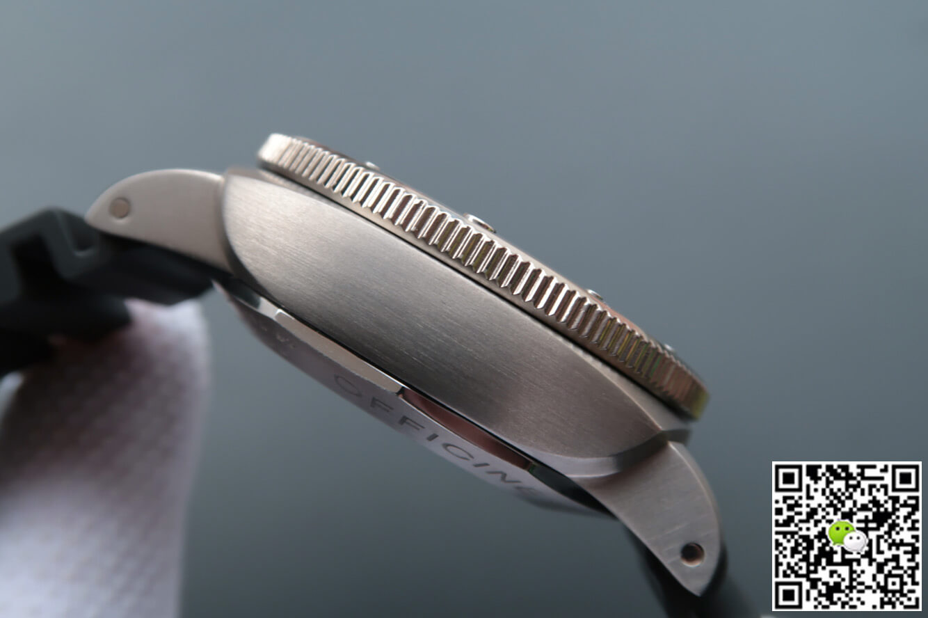 Panerai Luminor PAM00719 VS Factory Titanium Case