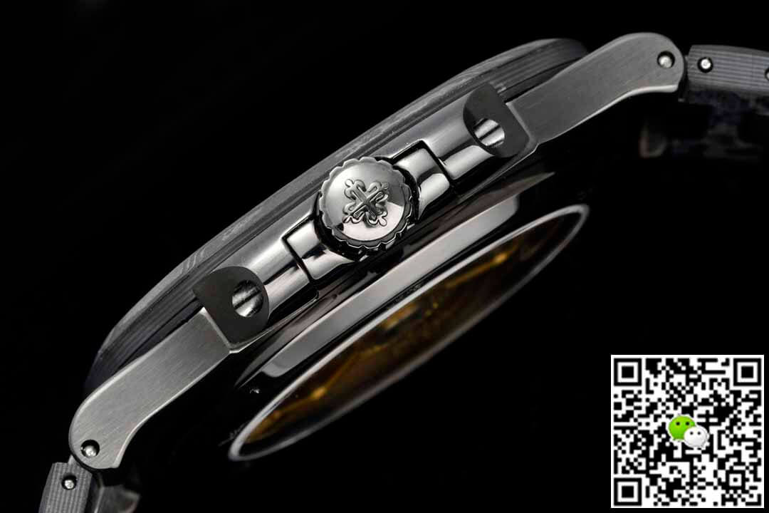 Patek Philippe Nautilus 5711 DiW Carbon Fiber