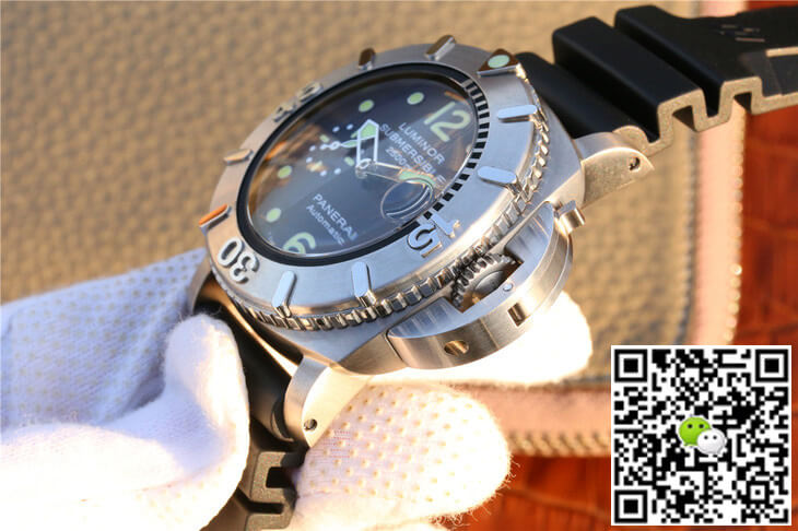 Panerai Submersible PAM 00194 VS Factory Black Dial