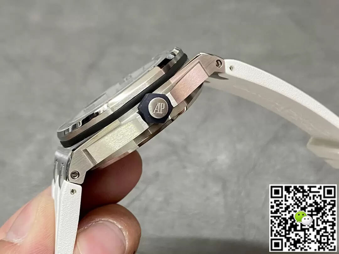 Audemars Piguet Royal Oak Offshore 15710ST.OO.A010CA.01 APS Factory White Dial