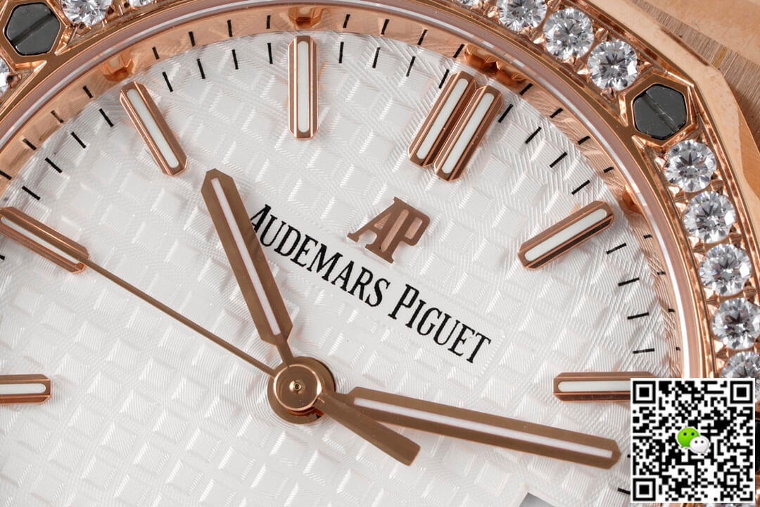 Audemars Piguet Royal Oak 77351OR.ZZ.1261OR.01 8F Factory Silver Dial