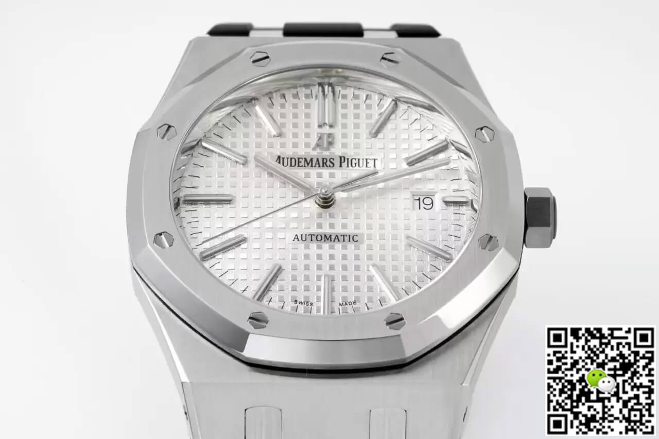 Audemars Piguet Royal Oak 15400 APS Factory White Dial Rubber Strap