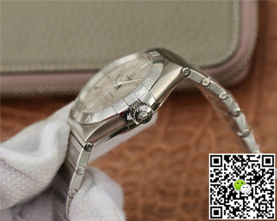 Omega Constellation 123.10.38.21.02.001 VS Factory Silvery White Dial