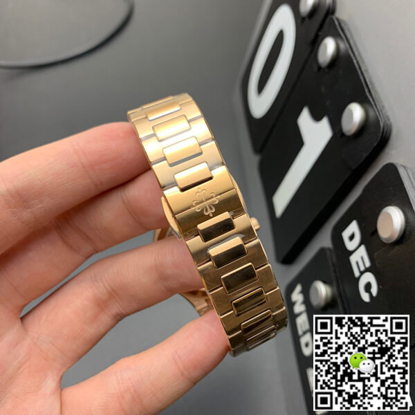 Patek Philippe Nautilus 7118/1R-010 3K Factory Rose Gold