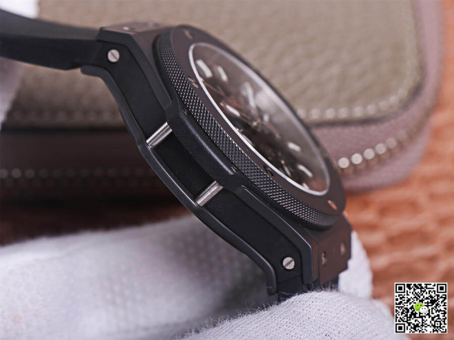 Hublot Big Bang 301.QX.1724.RX V6 Factory Carbon Fiber Black Dial