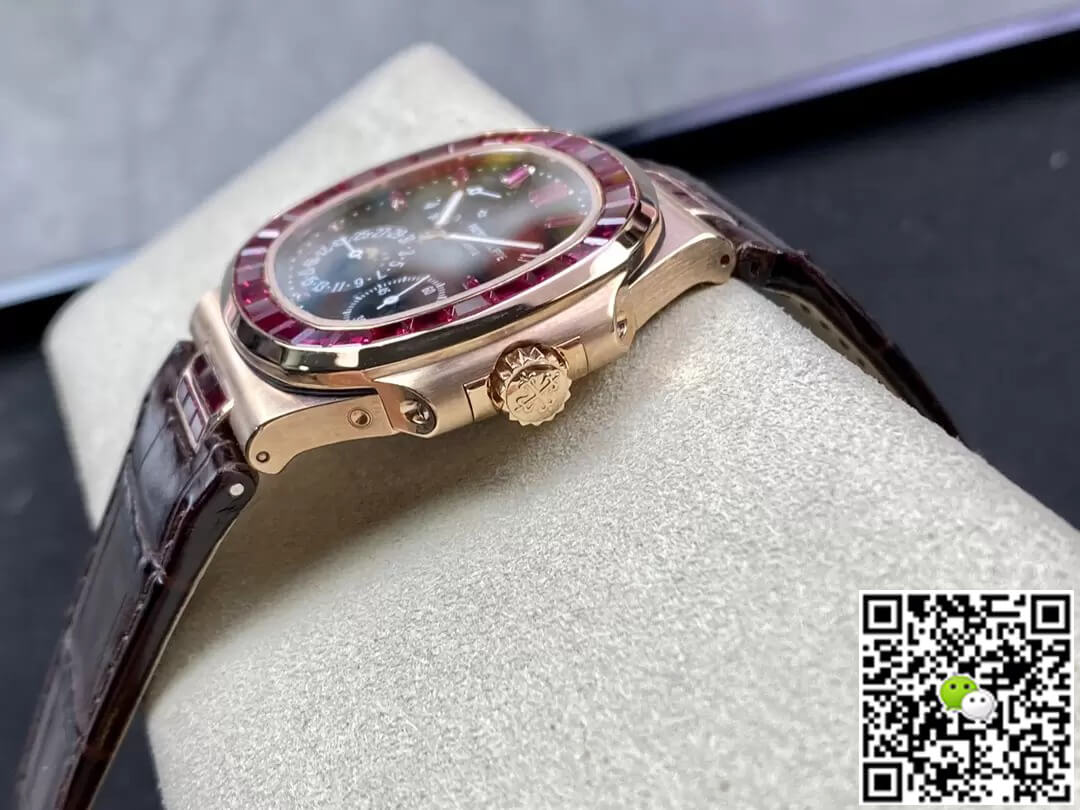 Patek Philippe Nautilus 5724 GR Factory Leather Strap