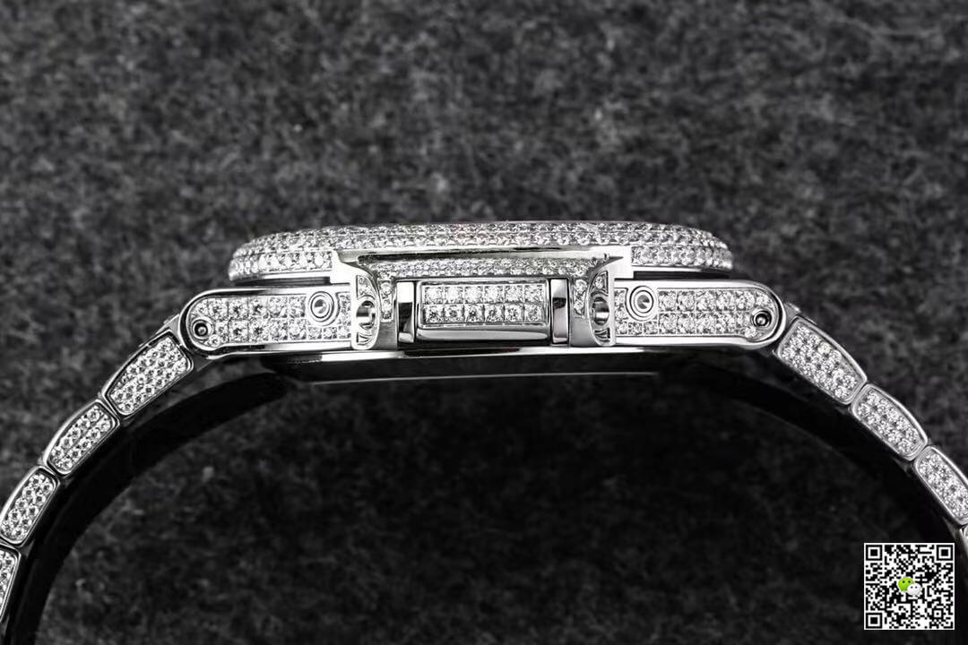 Patek Philippe Nautilus 5726/1A-014 R8 Factory Gypsophila Silver Diamond