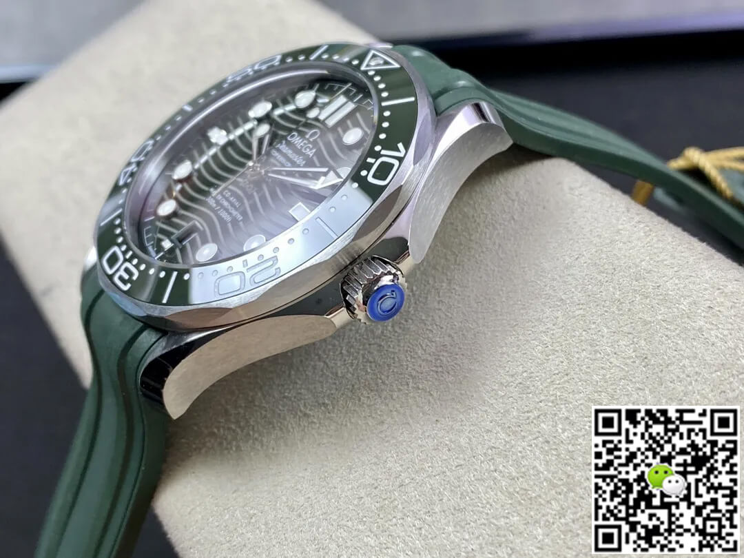 Omega Seamaster Diver 300M 210.32.42.20.10.001 VS Factory Green Dial