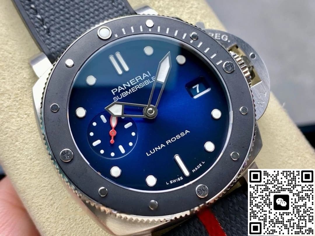 Panerai Submariner PAM01565 VS Factory 42mm