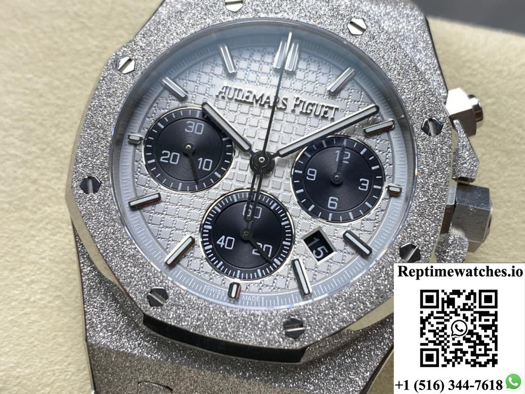 Audemars Piguet Royal Oak 26240BC.GG.1324BC.01 OM Factory Hammered Gold Craftsmanship