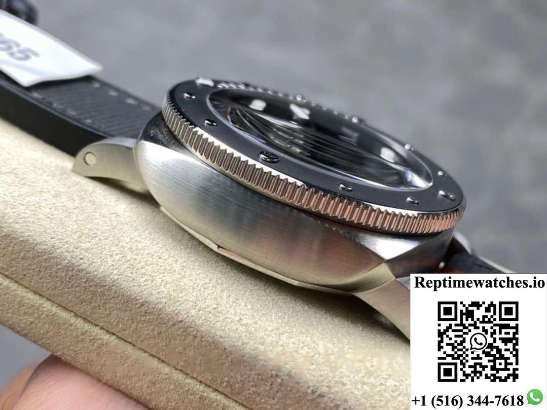 Panerai Submariner PAM01565 VS Factory 42mm