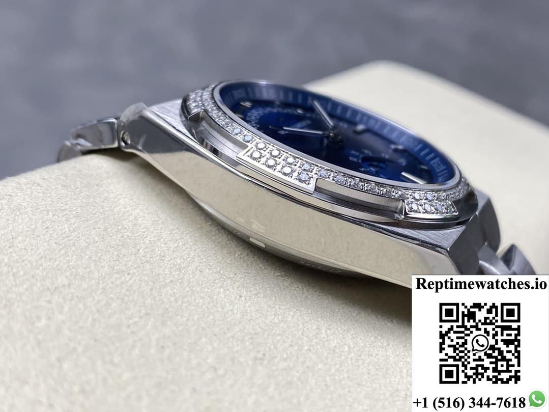Vacheron Constantin Overseas 4000V-B917 GR Factory Date Display
