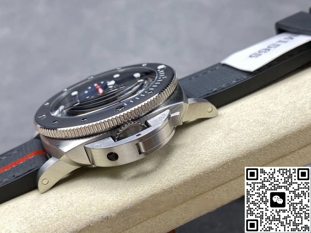Panerai Submariner PAM01565 VS Factory 42mm