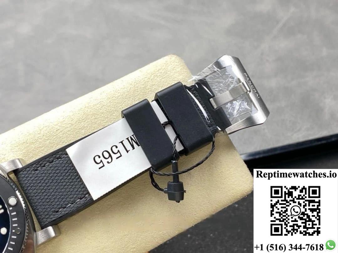 Panerai Submariner PAM01565 VS Factory 42mm