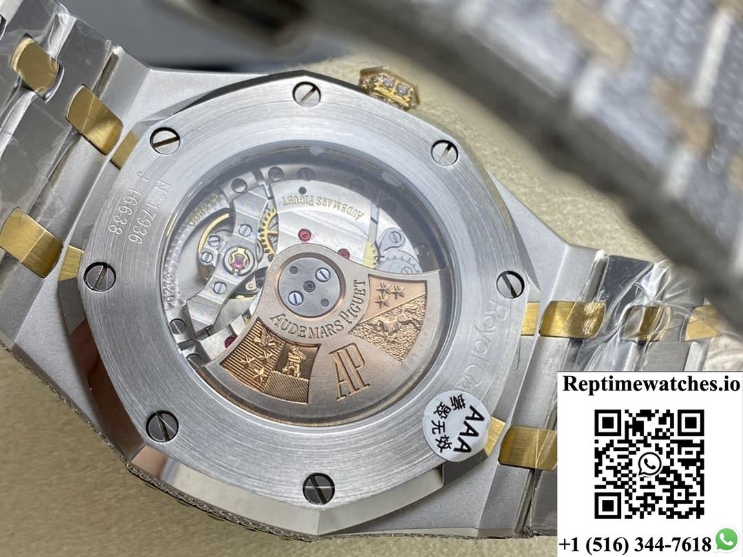Audemars Piguet Royal Oak 15400OR.025 AMG factory transparent case back