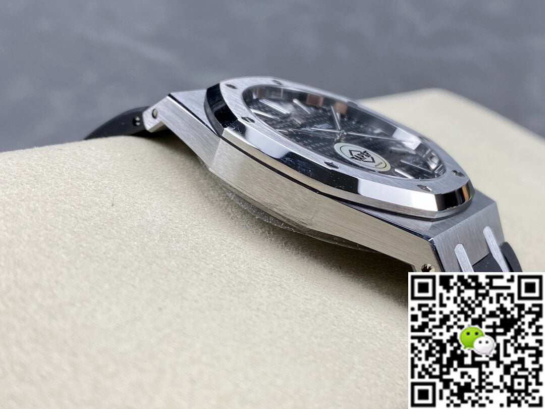 Audemars Piguet Royal Oak 15400 APS Factory Rubber Strap