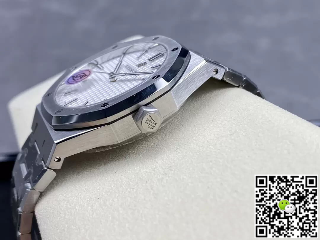 Audemars Piguet Royal Oak 15500ST.OO.1220ST.04 APS Factory White Dial