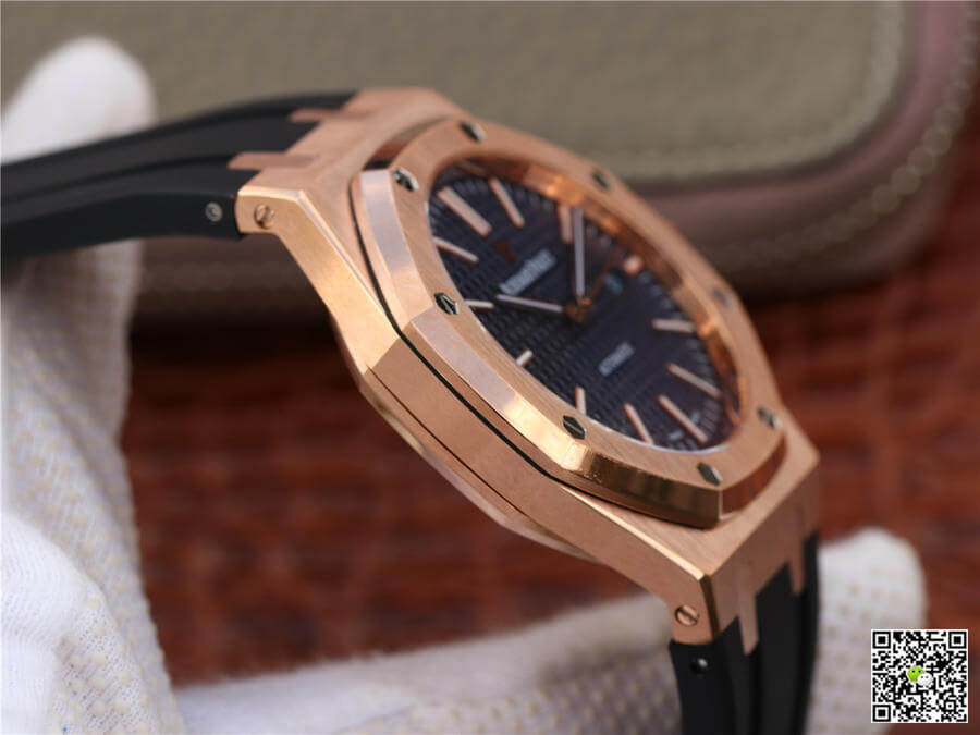 Audemars Piguet Royal Oak 15400 Blue Dial