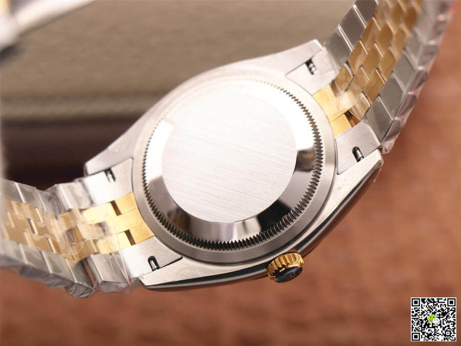 Rolex Datejust 126233 EW Factory Diamond Gold Dial