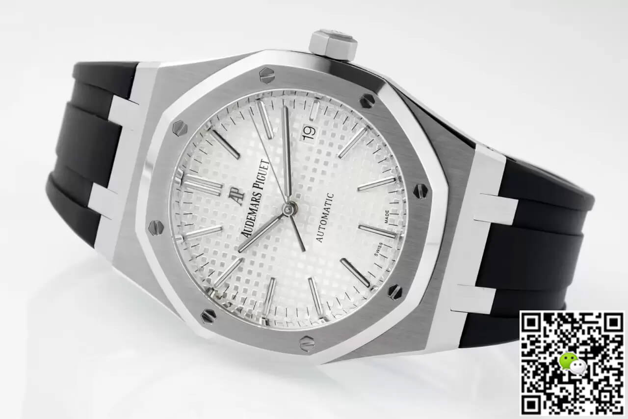 Audemars Piguet Royal Oak 15400 APS Factory White Dial Rubber Strap
