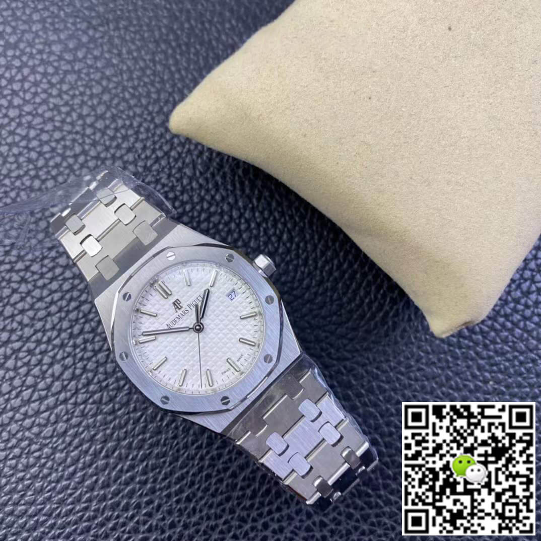 Audemars Piguet Royal Oak 77350ST.OO.1261ST.01 8F Factory Silver Dial