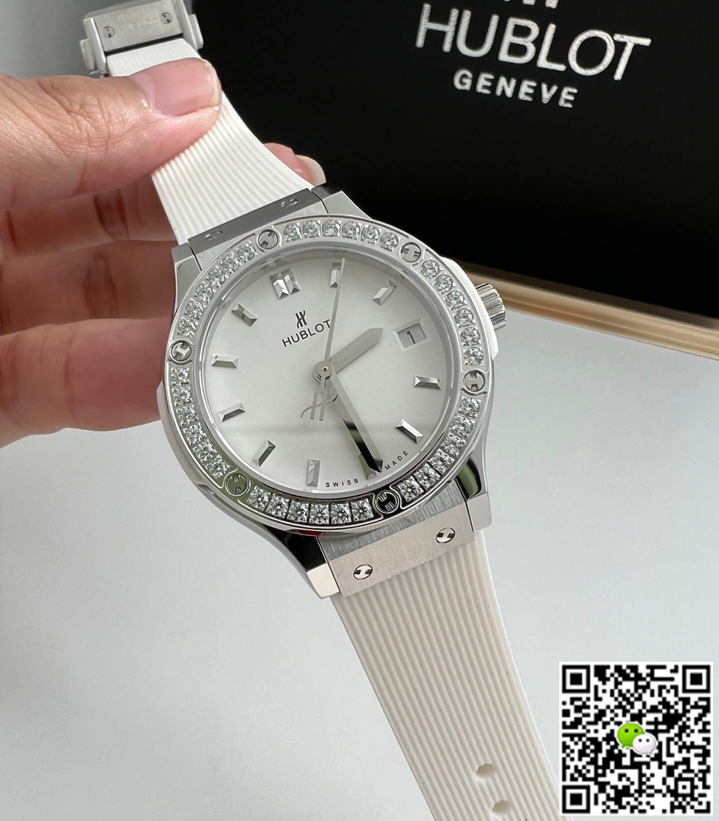 Hublot Classic Fusion 582.NX.2610.RX.1204 33MM HB Factory White Dial